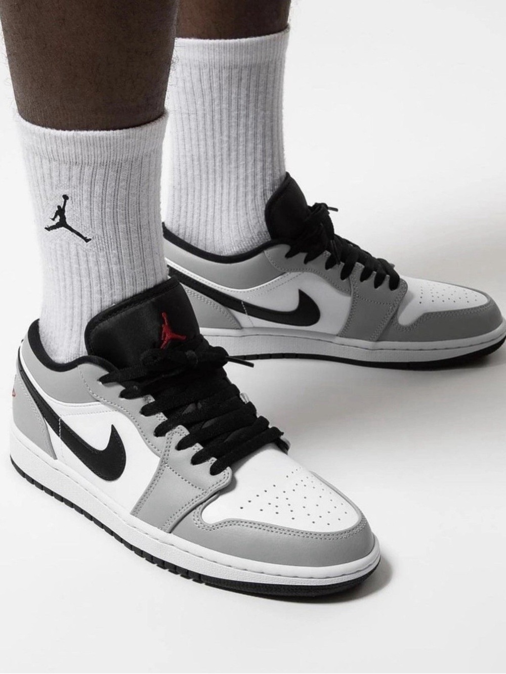 Nike Jordan 1 Low. W8.5 / M7